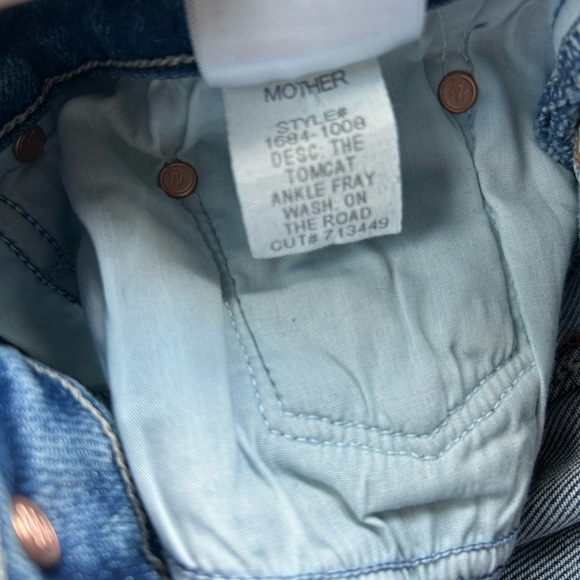 MOTHER Blue Ankle & Cropped Jeans - Picture 2 of 16